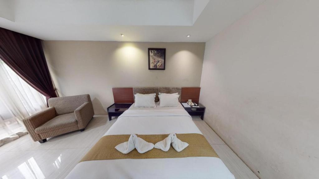 New Grand Park Hotel Surabaya Eksteriør billede