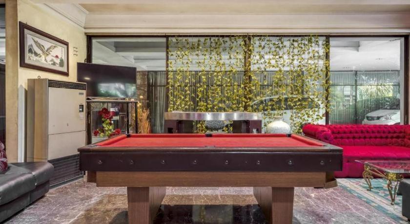 New Grand Park Hotel Surabaya Eksteriør billede