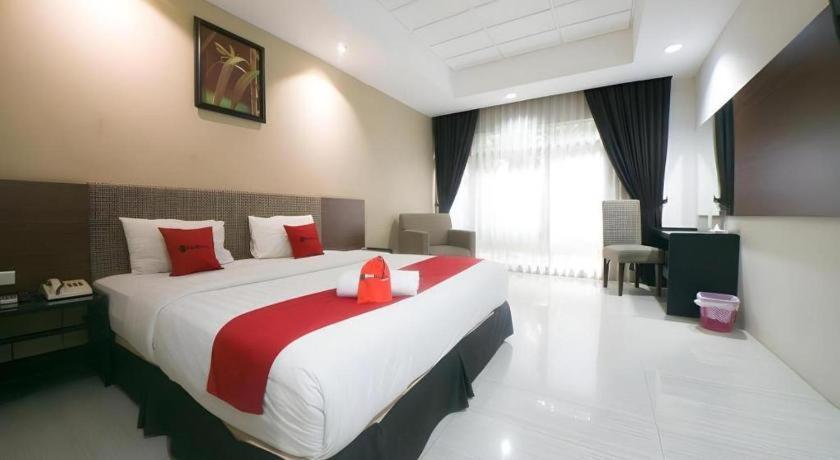 New Grand Park Hotel Surabaya Eksteriør billede