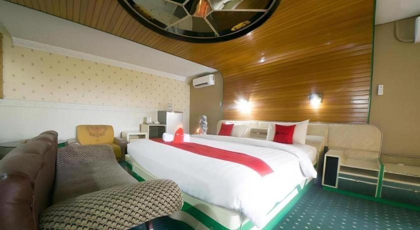New Grand Park Hotel Surabaya Eksteriør billede